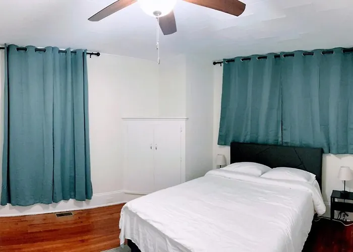 Walk To Duke Campus! 3 Bedroom In Trinity Park!