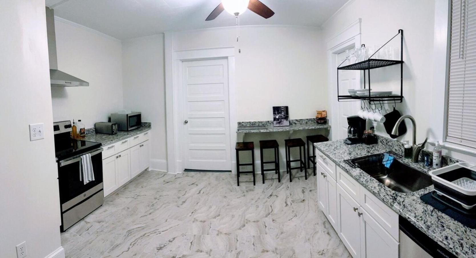 Holiday home Walk To Duke Campus! 3 Bedroom In Trinity Park! Durham