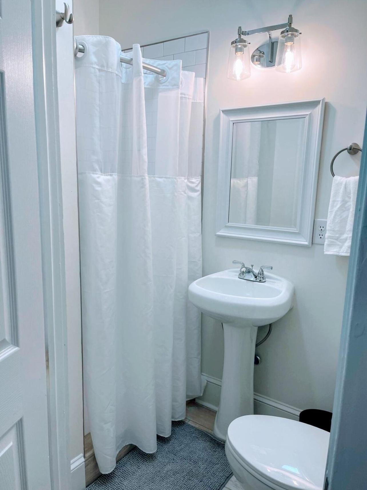 Holiday home Walk To Duke Campus! 3 Bedroom In Trinity Park! Durham