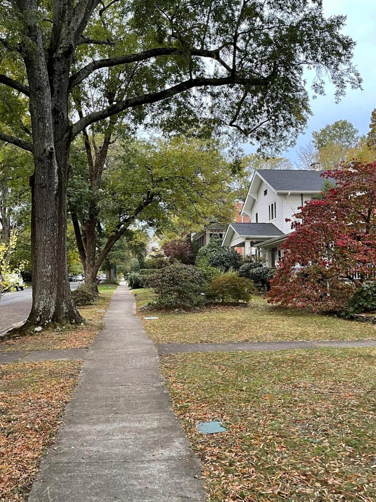 Walk To Duke Campus! 3 Bedroom In Trinity Park! Holiday home
